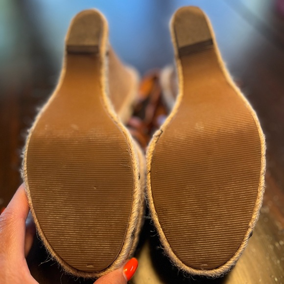 Size 7.5, Michael Kors, Carmel colored wedges - Picture 3 of 8